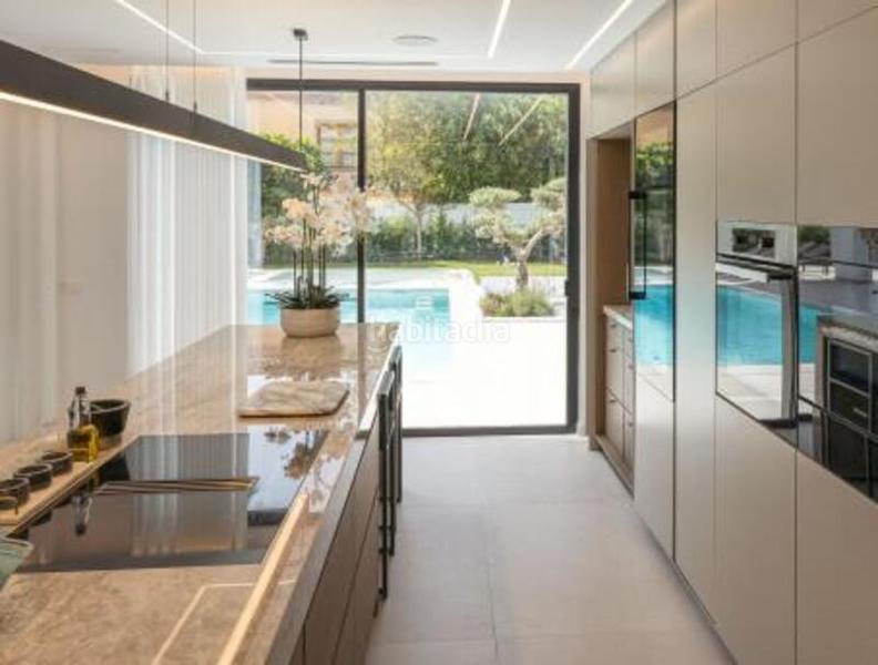 Foto eb618c5a-b298-4225-a30a-5cf674cba292. Casa con riscaldamento parcheggio piscina in Los Naranjos Marbella