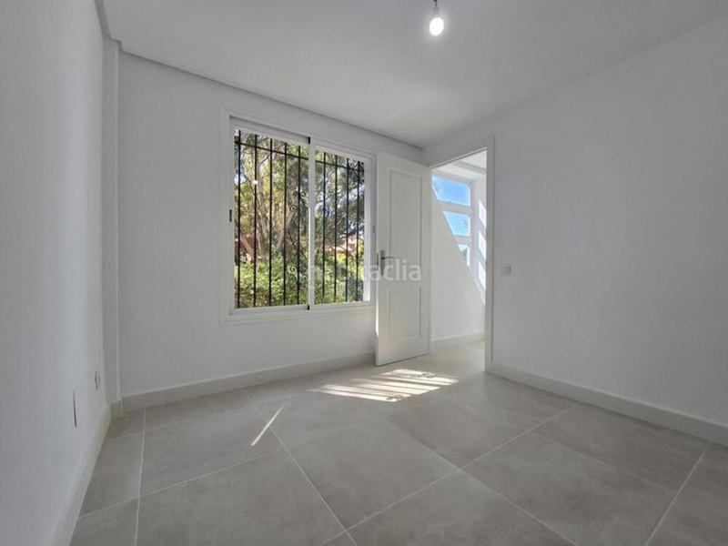 Foto 2c4555ee-b54f-4fb7-b444-5f429268f25d. Alquiler casa pareada en Elviria Marbella