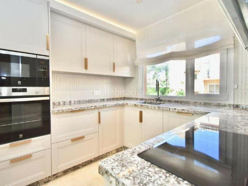 Foto 4b345307-7567-4e78-94ac-d2038dcd3392. Reihenhaus mit parking pool in Rodeo Alto - Guadaiza - La Campana Marbella