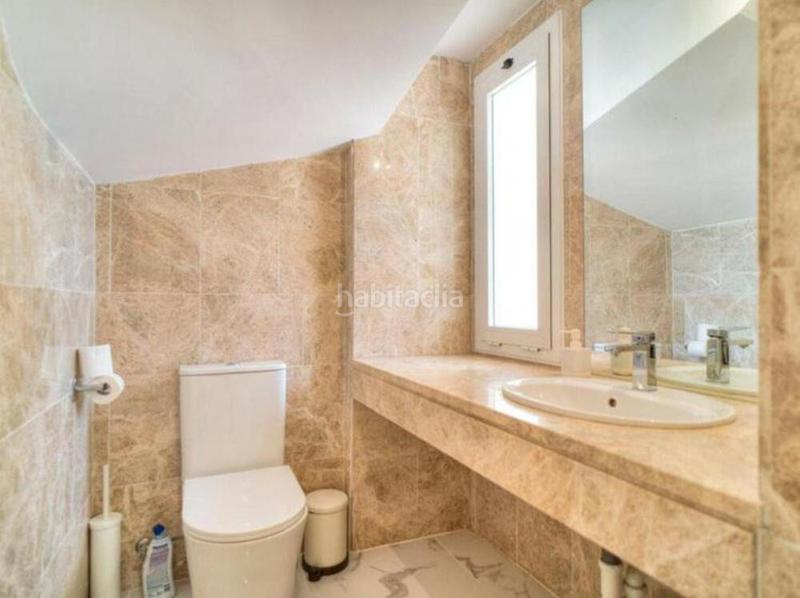 Foto a7503683-75f7-4dc9-abfa-3ee4921f9395. Casa adosada en Nueva Andalucía centro Marbella