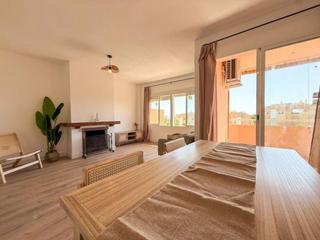 Lloguer Apartament a La Concha - Resina Golf. Elegante apartamento con vistas al mar en selwo, estepona