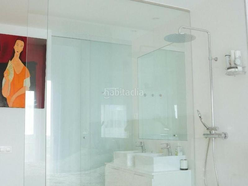 Foto 6377cfe6-5300-42b3-abf8-585f065c2d60. Lloguer apartament amb aparcament piscina a Paraiso - Barronal Estepona