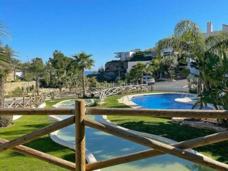 Foto d5540132-ab4e-481f-b1b4-9a8e5f1ef18a. Lloguer apartament amb aparcament piscina a Paraiso - Barronal Estepona