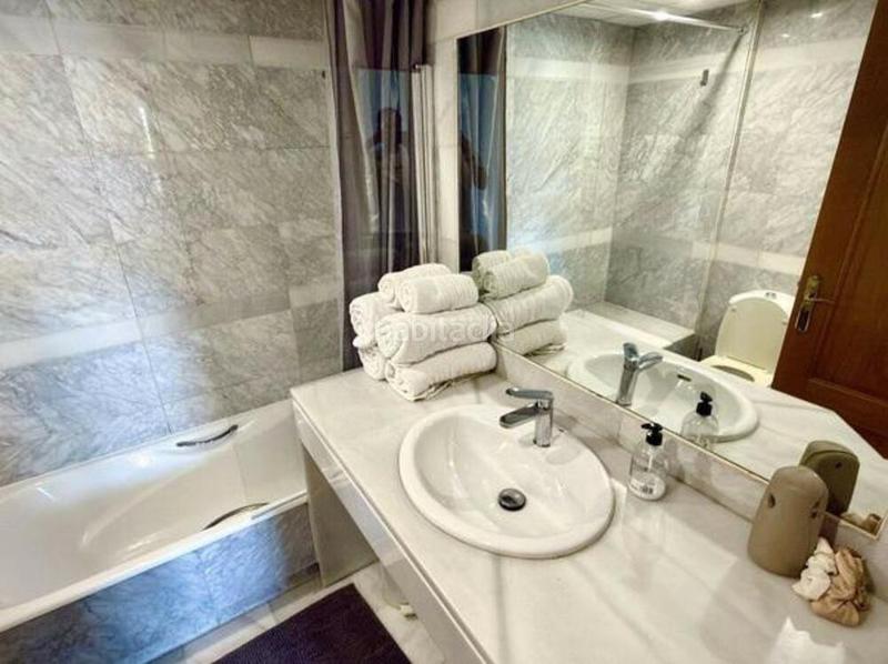 Foto 023f061c-8ae9-4c69-b262-d7b291d6d172. Alquiler apartamento  de lujo en tembo banús con mar marina vistas en Marbella