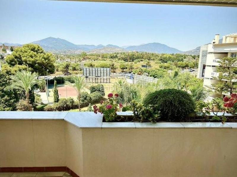Foto d35fee71-6a0b-4c6e-9242-04f24027cef9. Alquiler apartamento  de lujo en tembo banús con mar marina vistas en Marbella