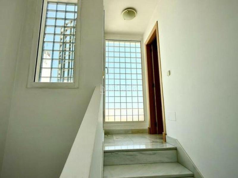 Foto 985ea128-b5d0-4f0b-8e70-c82887da9dd6. Lloguer apartament amb aparcament piscina a Puerto Banús Marbella