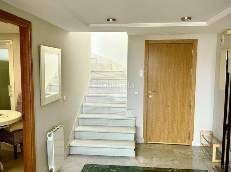 Foto 2c823f21-46ed-4a16-bd3b-5fbe9c9e3a89. Miete appartement mit parking pool in Puerto Banús Marbella