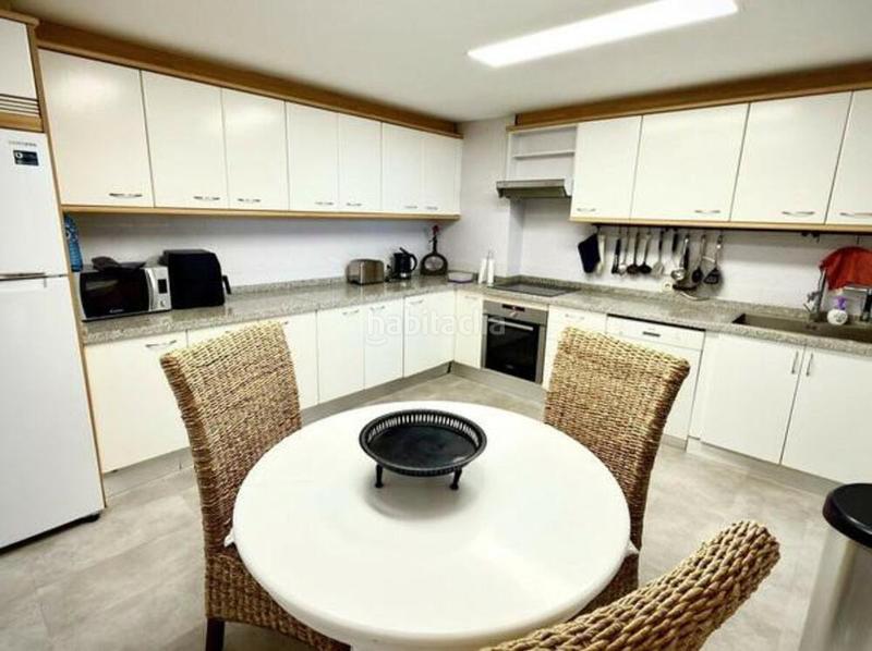 Foto 894cfdc9-c6c2-446e-8a97-24d997df6652. Miete appartement mit parking pool in Puerto Banús Marbella