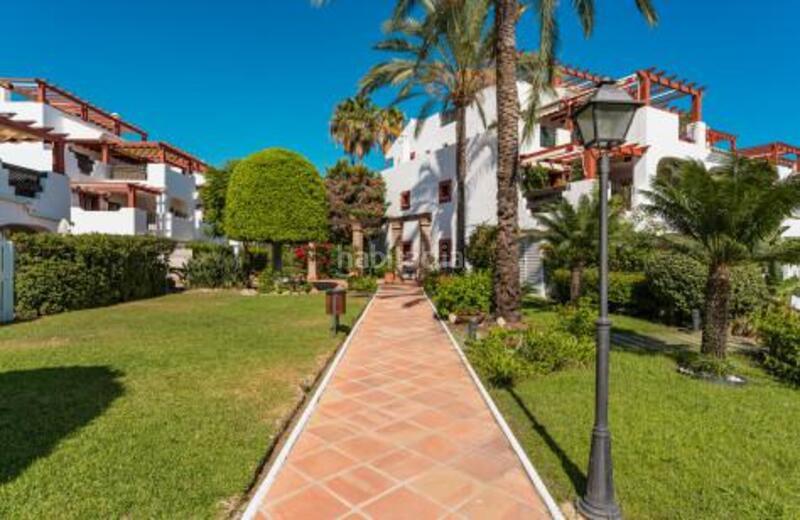 Foto cd482605-a9d3-4db7-9868-0dc667e22964. Planta baja en Nueva Alcántara Marbella