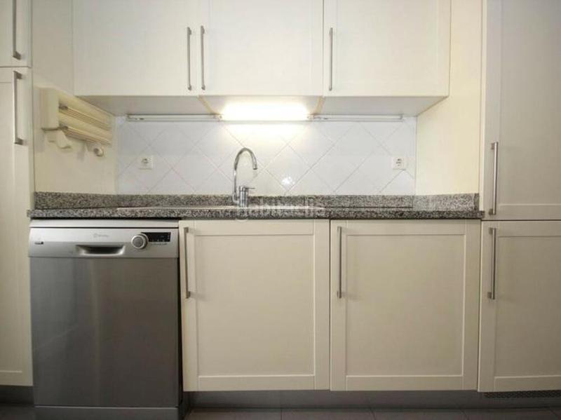 Foto 4361330d-8e66-472b-820a-14718be1aea9. Lloguer apartament amb aparcament piscina a Nagüeles Alto Marbella