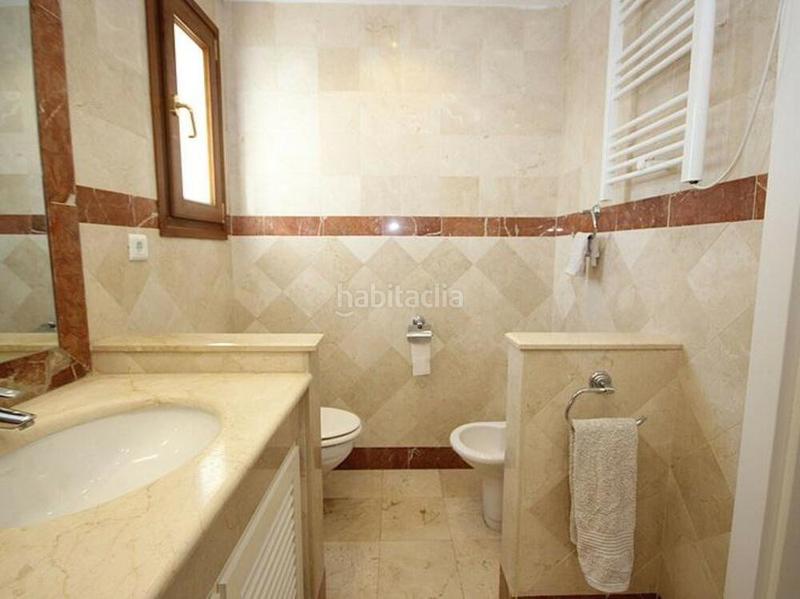 Foto 1d6c1712-5e60-4c3a-afa8-c170e32a3260. Location appartement avec parking piscine dans Nagüeles Alto Marbella