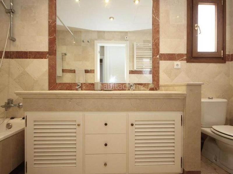 Foto 60fc3f9e-633d-47ee-92dc-db69ad744191. Location appartement avec parking piscine dans Nagüeles Alto Marbella