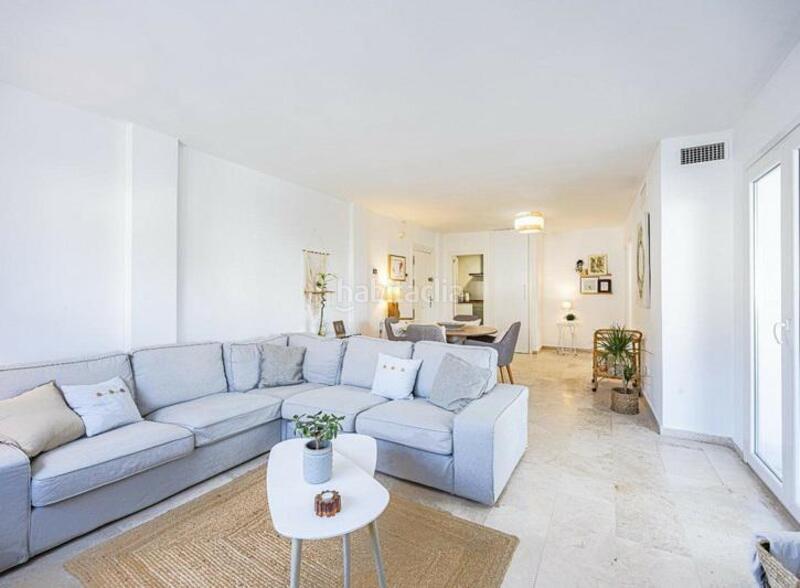 Foto 7050f2ad-060f-4ba6-b8b1-18237a133363. Rent ground floor with heating parking pool in Nueva Andalucía centro Marbella