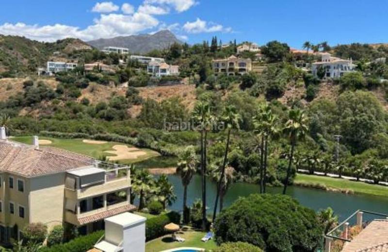 Foto 6eb4a97f-9f70-4830-9036-f04176107b3c. Miete dachwohnung mit parking pool in los arqueros - puerto del almendro Benahavís