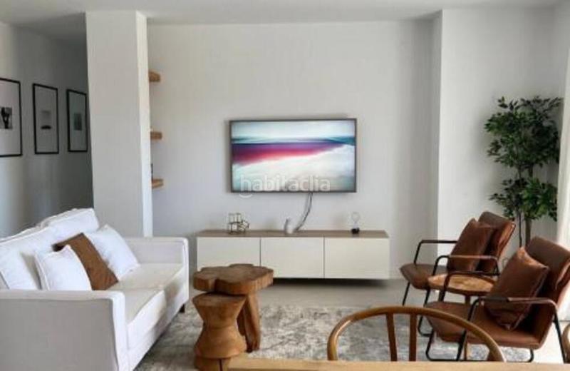 Foto f733fb33-745a-4094-89b7-4e7c6e0460ab. Miete dachwohnung mit parking pool in los arqueros - puerto del almendro Benahavís