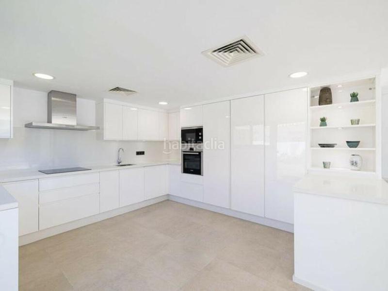 Foto 9b79ff18-742d-4d12-9ace-8e3ced09d952. Casa amb aparcament piscina a San Pedro de Alcántara Pueblo Marbella