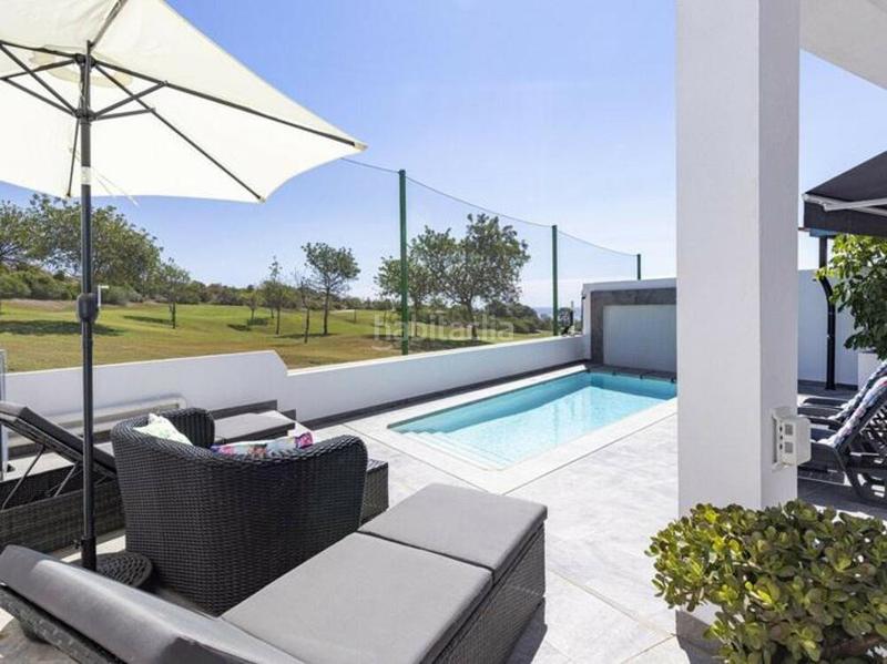 Foto 018e5025-8e9c-471c-95d7-377ed9bcc990. Rent towny house with pool in Valle Romano Golf Estepona