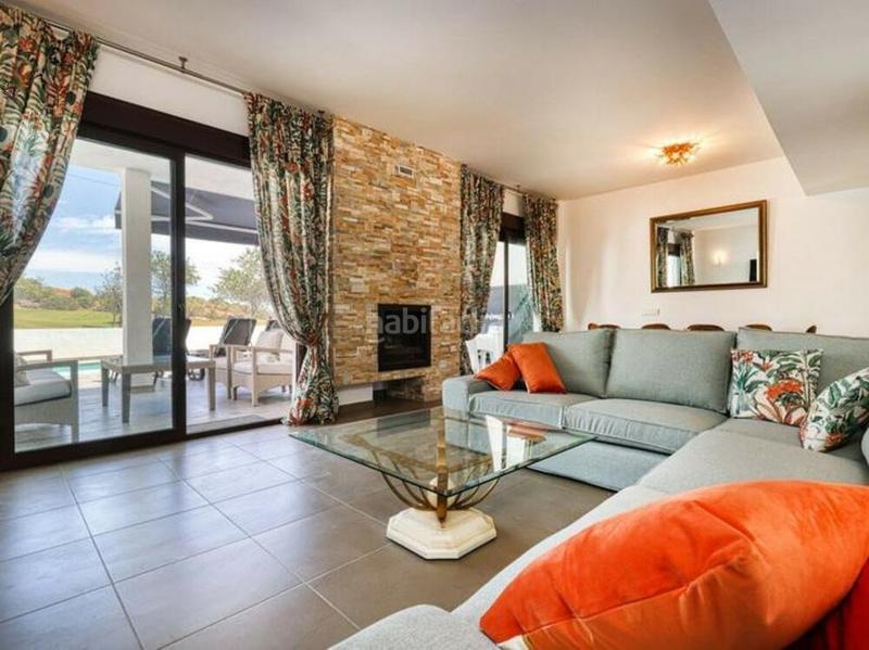 Foto 619d6a9f-9d50-4a00-a9d6-c9e5fa95ee0b. Rent towny house with pool in Valle Romano Golf Estepona