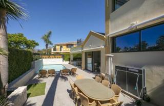 Casa en Guadalmina Alta. Exquisito villa de golf en isla de guadalmina