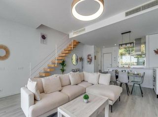 Lloguer Casa adossada a Los Flamingos. Payment upfront