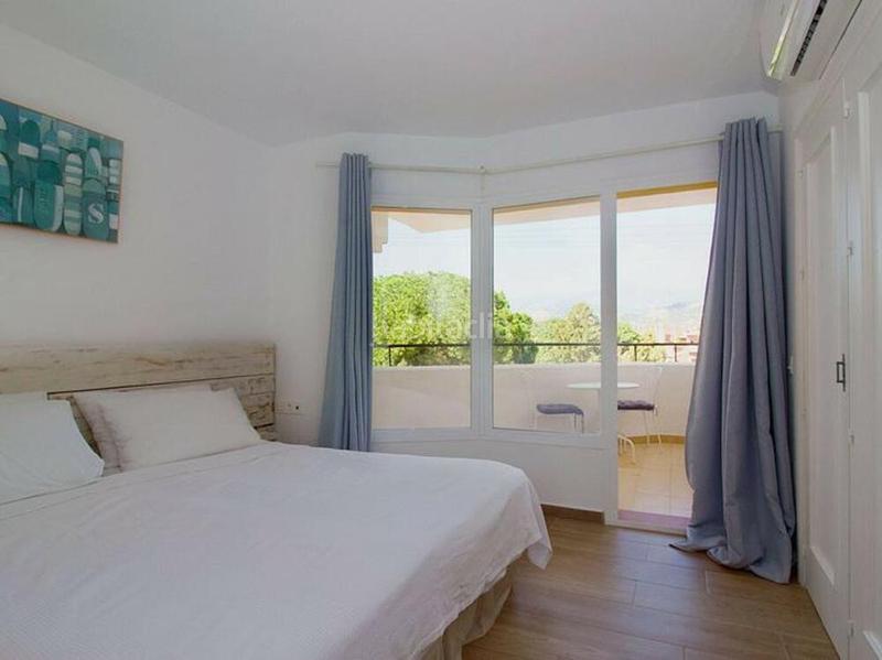 Foto 2d4c84c0-f915-4f57-976c-1b65d3097f5c. Zweistöckige wohnung mit parking pool in Las Chapas - Alicate Playa Marbella