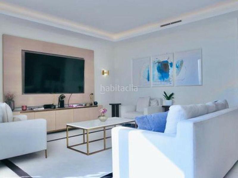 Foto 323bb107-4481-4026-aad0-5e2ec9814cc4. Lloguer àtic amb aparcament piscina a La Alquería Benahavís