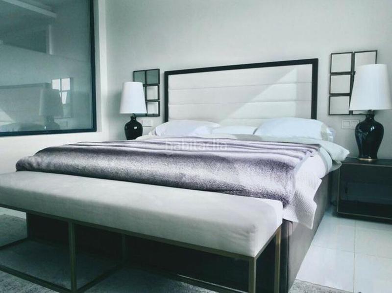 Foto a5fb2e0f-fb76-4dda-9baa-943e0bfab78e. Lloguer àtic amb aparcament piscina a La Alquería Benahavís