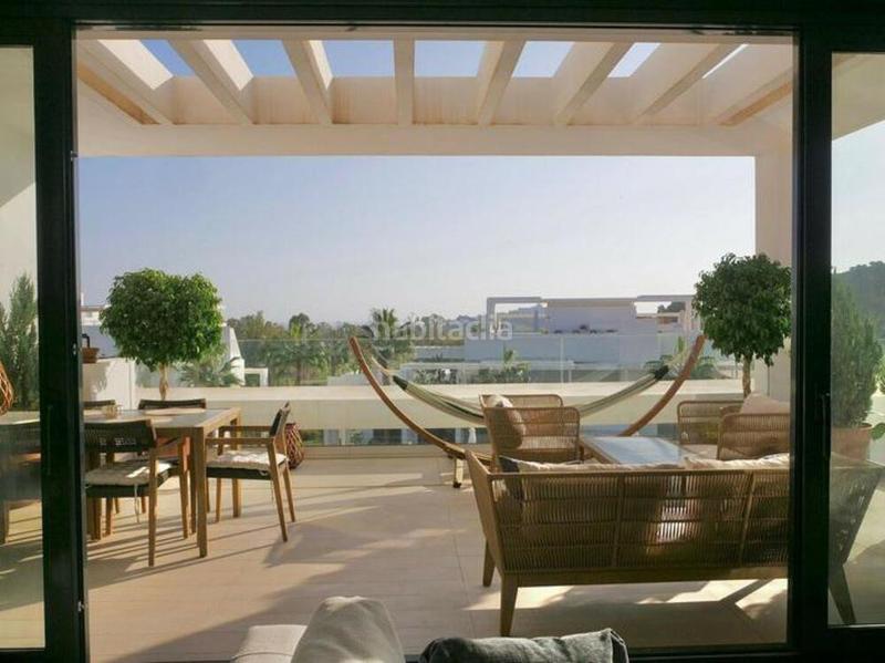 Foto 86a9b5d5-deb0-4608-a6ab-59adc337855f. Rent penthouse with parking pool in La Alquería Benahavís