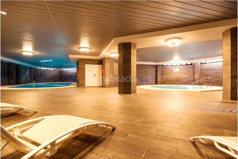 Foto 9c0ff340-5ce1-40ce-b111-1436180402c1. Rent apartment with parking pool in Puerto Banús Marbella