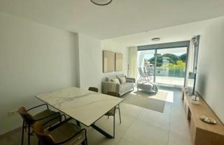 Rent Penthouse in Romana Playa. Moderno ático de lujo a pocos pasos de la playa de elviria