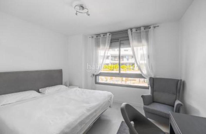 Foto 0c8c9fb4-2c49-45df-bc4b-b95106c39f5f. Rent apartment with parking pool in Sotoserena Estepona