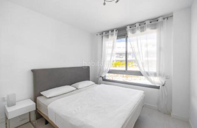 Foto 18ef0a59-a147-4f12-ba70-09e0ea69dc11. Rent apartment with parking pool in Sotoserena Estepona