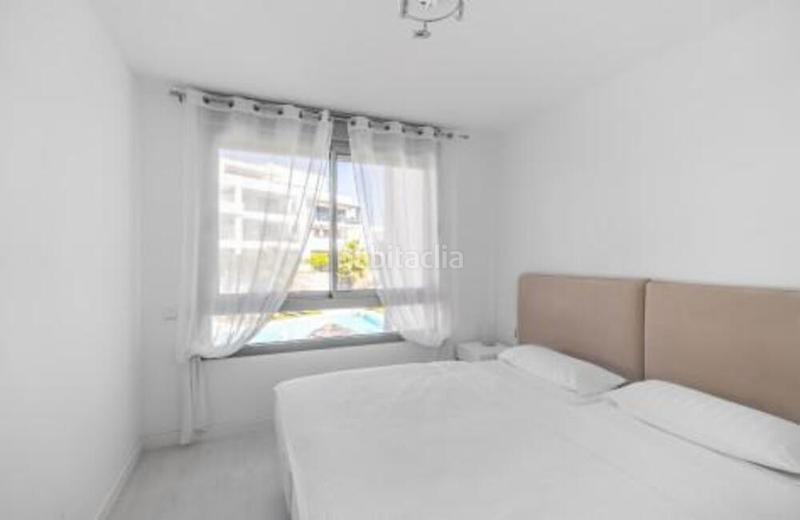Foto 2dfe3366-9fcf-485e-a706-0b075bd33f09. Rent apartment with parking pool in Sotoserena Estepona