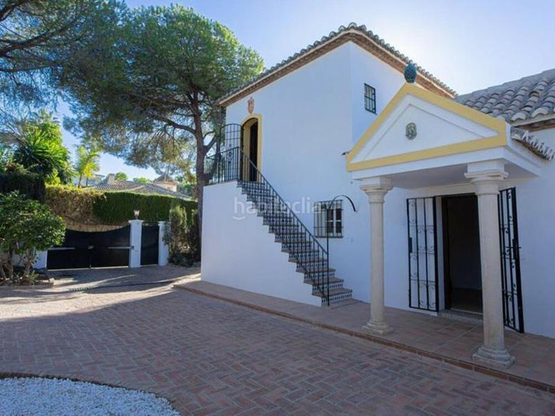 Foto 13ad527d-1e99-448b-a8b2-3157abe67e66. Alquiler casa elegante villa de 4 dormitorios en el paraíso en Estepona