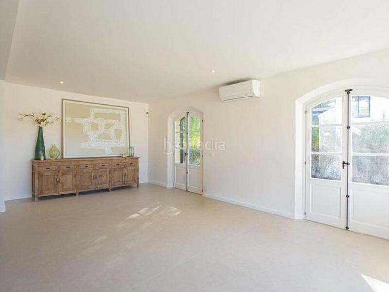 Foto 69578b4f-babd-4e64-b318-eaa89cfcfe98. Rent house with parking pool in Paraiso - Barronal Estepona