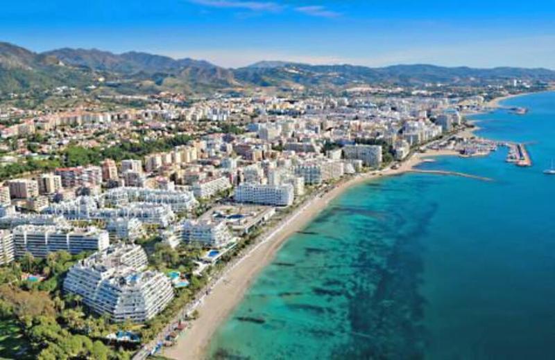 Foto bb5bee20-a910-4f97-b4b3-9f604670a66a. Location appartement avec parking piscine dans La Carolina - Guadalpín Marbella