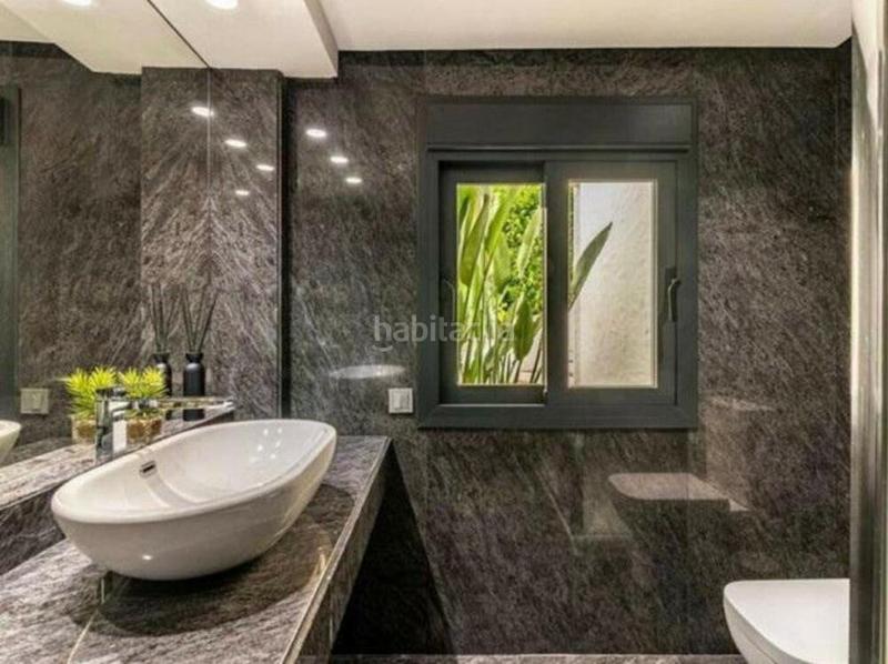 Foto c5354d14-4e3c-4dba-a485-cb23eafd7884. Lloguer apartament amb aparcament piscina a lomas de Marbella club Marbella