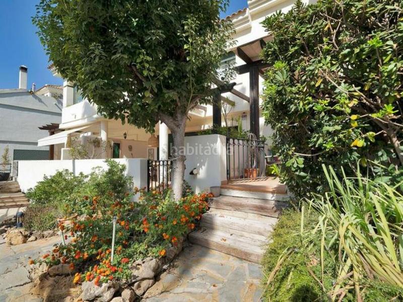 Foto 192b31ce-3095-4dd7-a257-2577134113fe. Semi detached house with parking pool in Nueva Atalaya Estepona