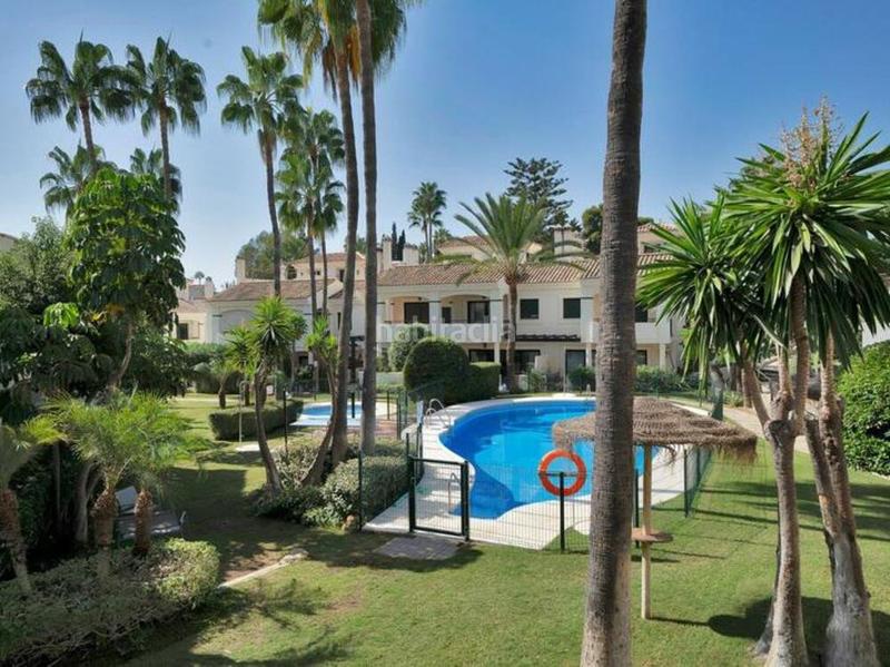 Foto 1b4e7c79-8c15-450e-b29b-29c705ddf3b4. Semi detached house with parking pool in Nueva Atalaya Estepona