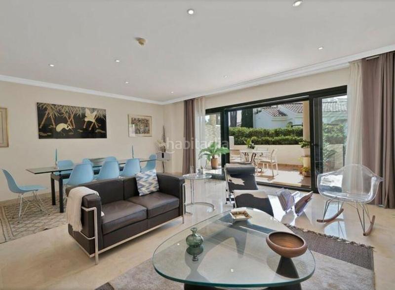 Foto 2a2d8466-6f81-4e10-b28d-bf1c7f8b6c4b. Semi detached house with parking pool in Nueva Atalaya Estepona