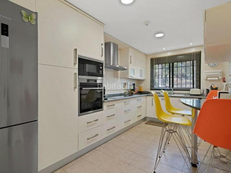 Foto 805ce89b-5cc6-48b9-9b7f-df5a225effbc. Semi detached house with parking pool in Nueva Atalaya Estepona