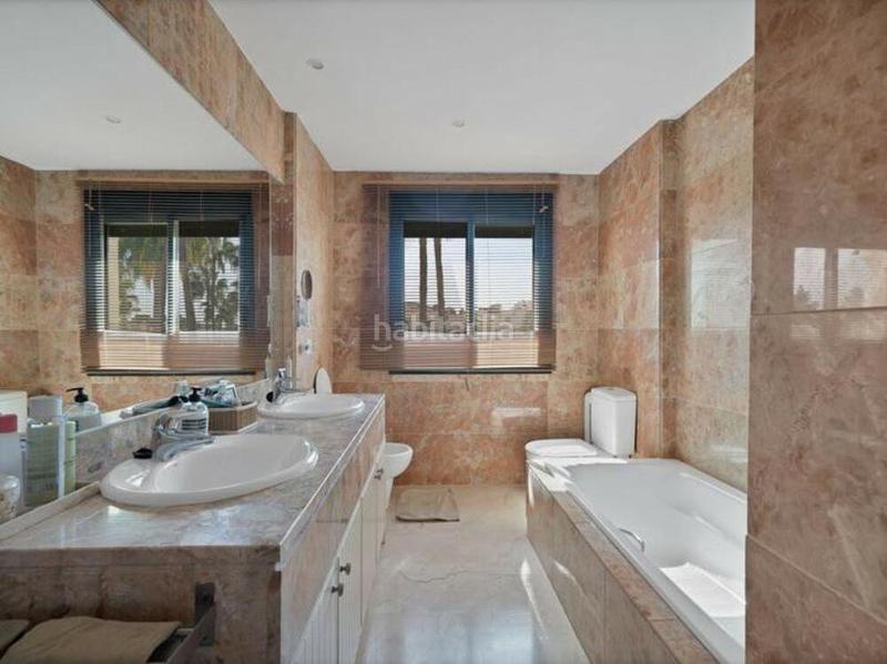 Foto 80639356-e01f-4f28-aa1c-8cfd518c31b8. Semi detached house with parking pool in Nueva Atalaya Estepona