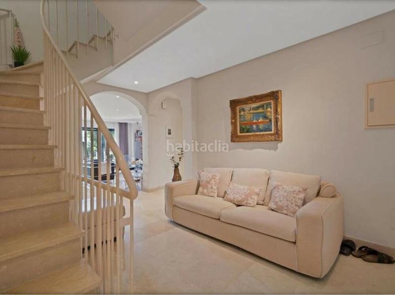 Foto aab37d58-632a-4778-b0bb-d656dd811934. Semi detached house with parking pool in Nueva Atalaya Estepona