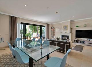 Casa adossada a Nueva Atalaya. Casa de 3 dormitorios en prestigious atalaya