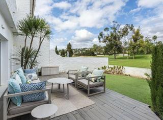 Miete Reihenhaus in Los Naranjos. Primera línea golf casa adosada para alquiler a largo plazo en n