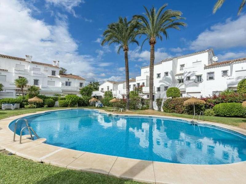 Foto 013c2793-4da8-47b6-b444-d993b03585c9. Rent semi detached house with parking pool in Los Naranjos Marbella