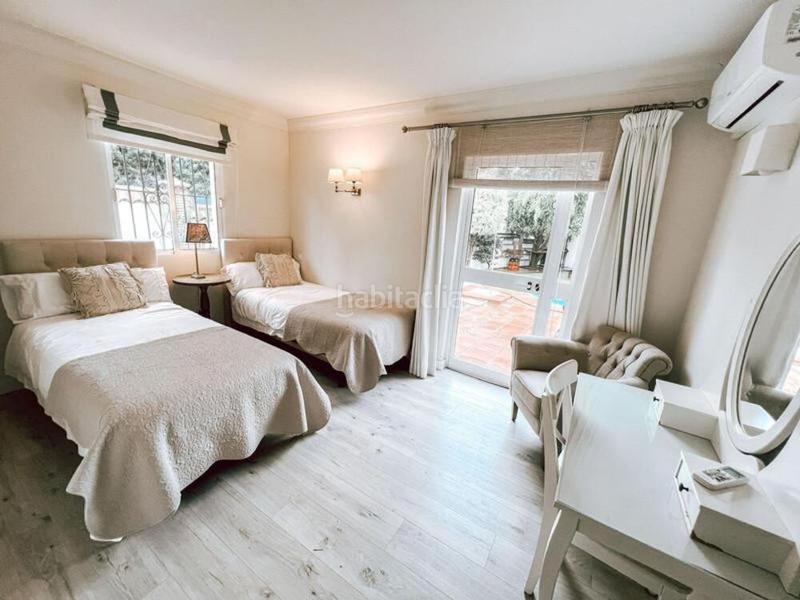 Foto 1b3728eb-d3b3-411d-8375-9bdc294873fe. Casa con piscina in Nueva Andalucía centro Marbella