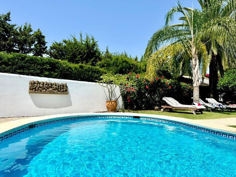 Foto 4d8a9c48-604a-478c-9b69-cd25c92221c1. Casa en camino del higueral 1 lujo en La Quinta Benahavís