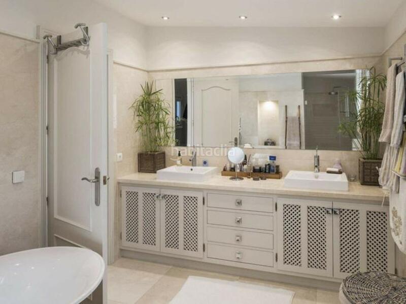 Foto ca91c5ac-316b-45af-bf42-970b71d4eb6f. Casa en camino del higueral 1 lujo en La Quinta Benahavís