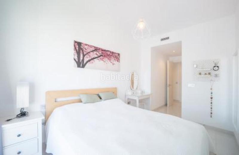 Foto 38a7c6f4-0211-4f4d-b689-ae8b25f42935. Lloguer àtic amb aparcament piscina a Bel - Air Estepona